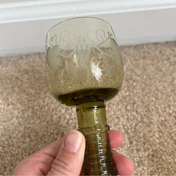 Vintage Etched Crystal German Roemer Wine Glasses, Olive Green - Picture 4 of 10